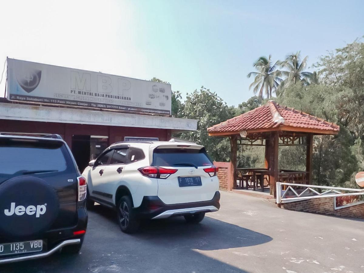 Urbanview Hotel Rio Life House Cianjur By Reddoorz ภายนอก รูปภาพ
