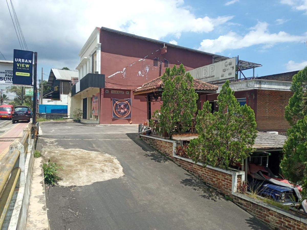 Urbanview Hotel Rio Life House Cianjur By Reddoorz ภายนอก รูปภาพ
